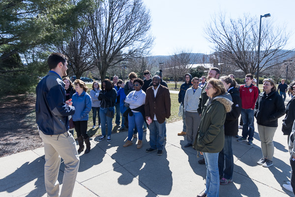 The sun warms up a campus tour.