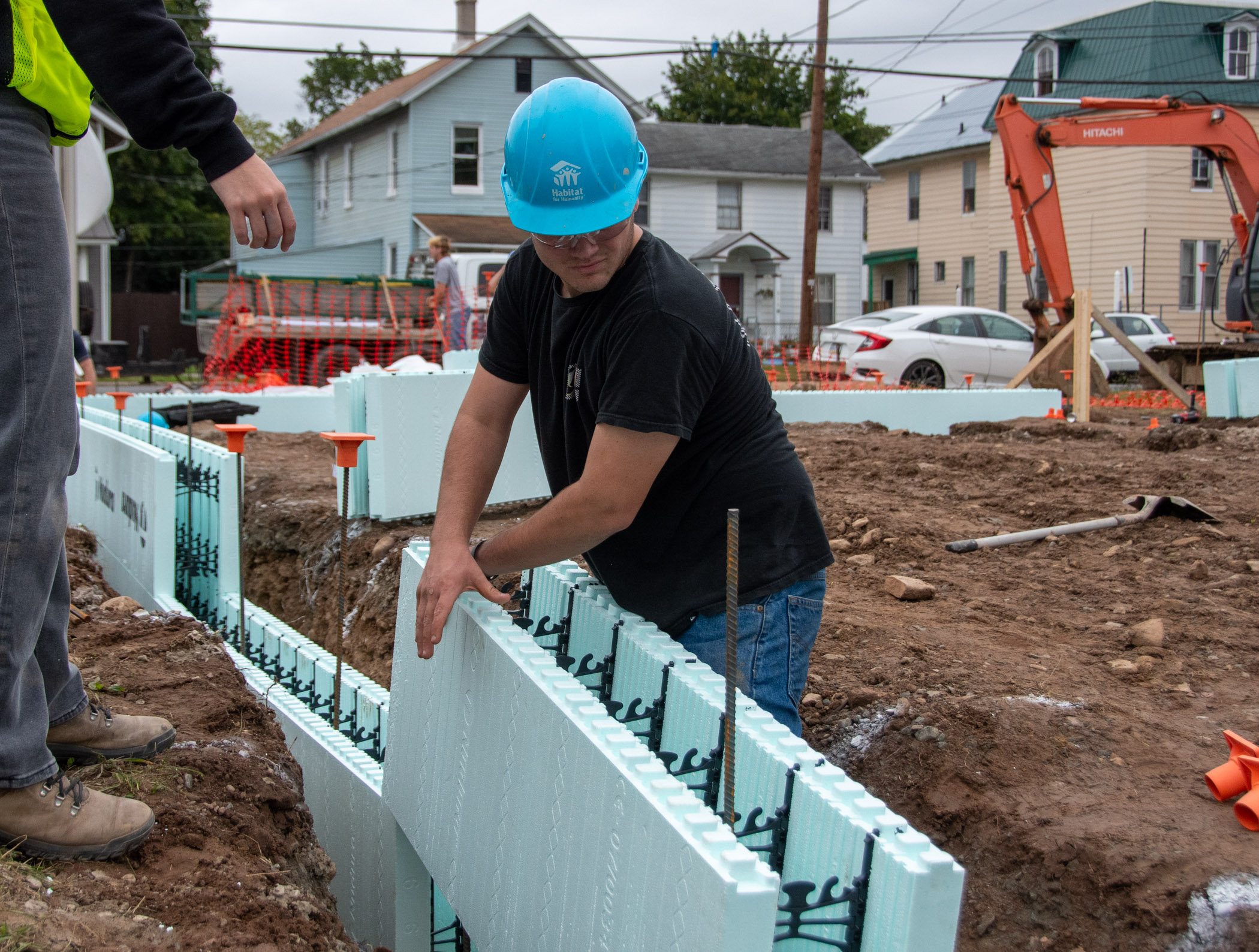 Students, faculty lay groundwork at Habitat site