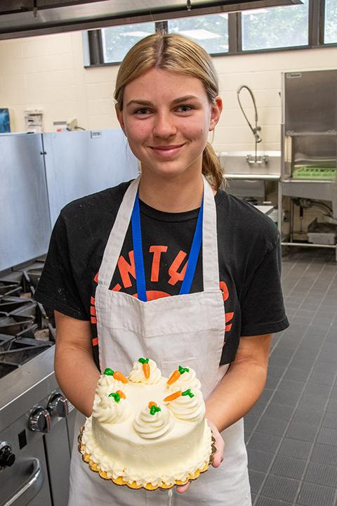 Each participant left the four-day camp with seven beautifully adorned cakes – carrot cake among them (with marzipan carrots).