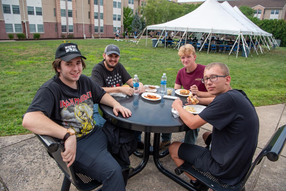 First-year students from four different majors get acquainted. 
