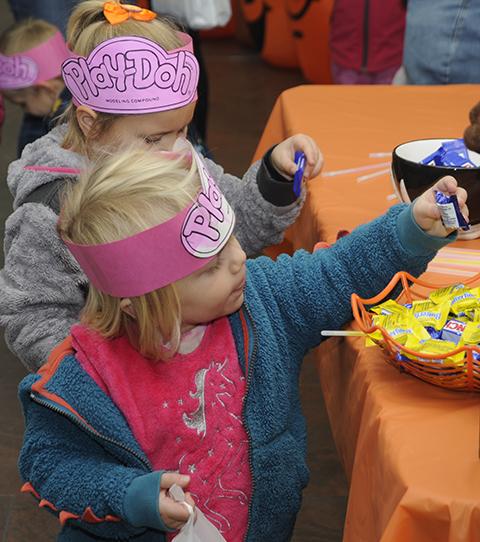 A discerning trick-or-treater chooses wisely.