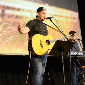 Carpenter, worship director at Crossroads Church in Jersey Shore, leads the way.